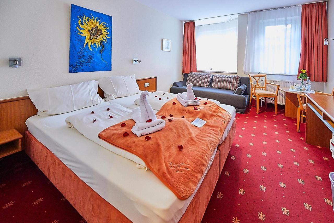 Hotel Diamant Wedel Extérieur photo