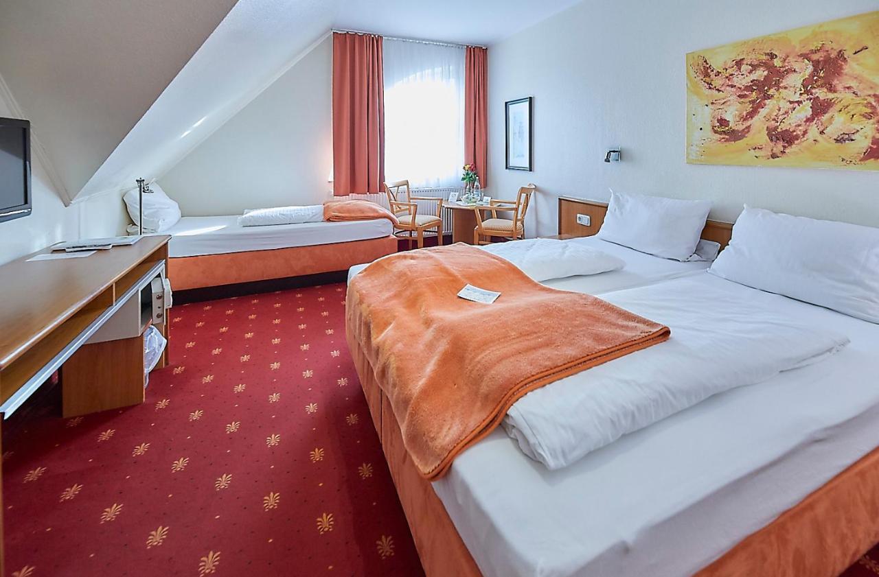 Hotel Diamant Wedel Extérieur photo
